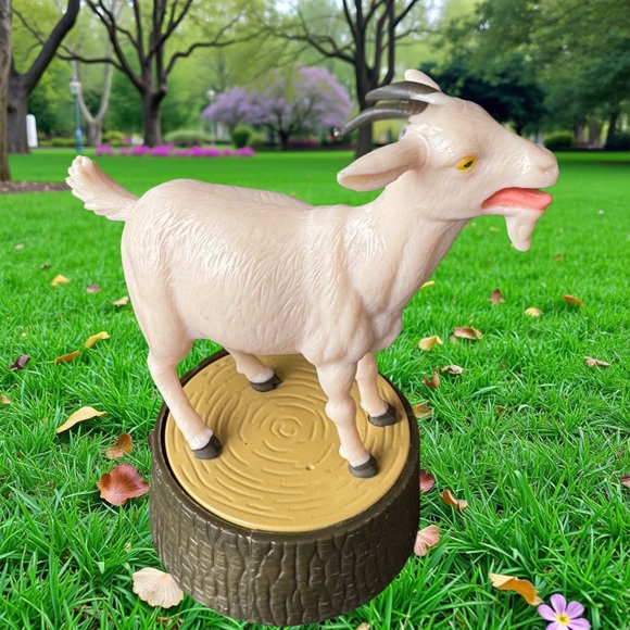 Screaming Goat Desk Toy Makes Sound Decoration Party Gag Gift - Picture 3 of 4